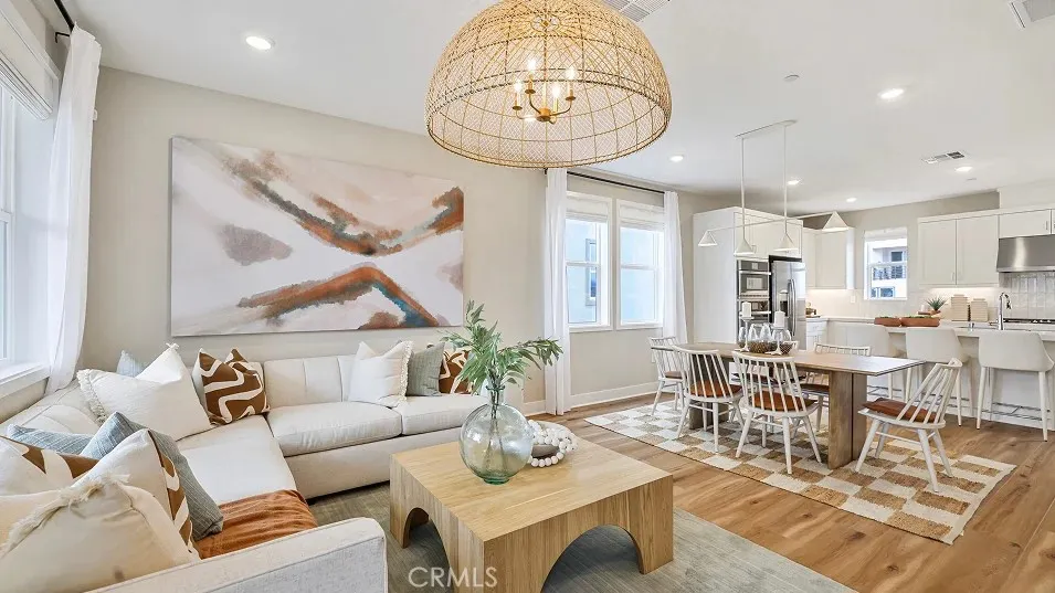 27459 Pistachio Way, Valencia, California 91381 home-pic-5